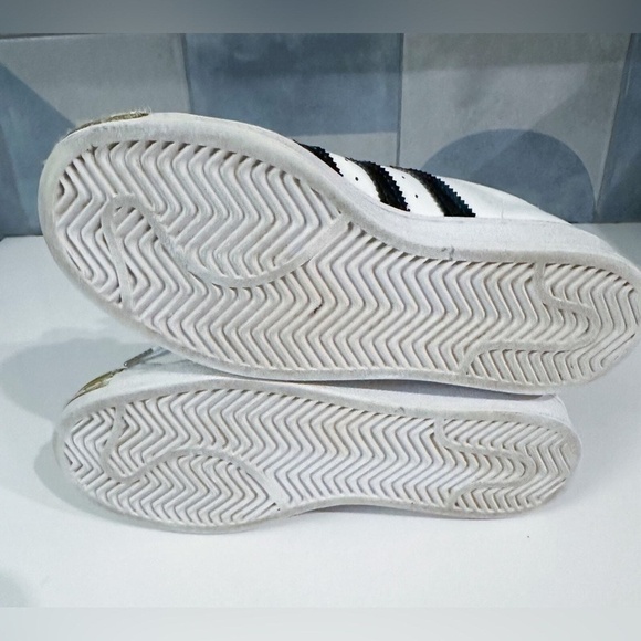 Adidas gold toe Superstar sneakers - Picture 16 of 16